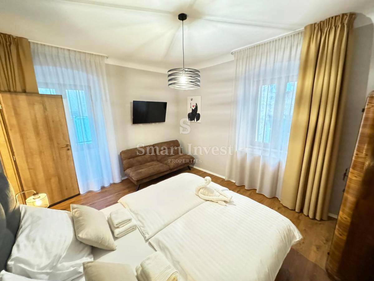RIJEKA - CENTER, dva apartmaja z uveljavljeno dejavnostjo turističnega oddajanja