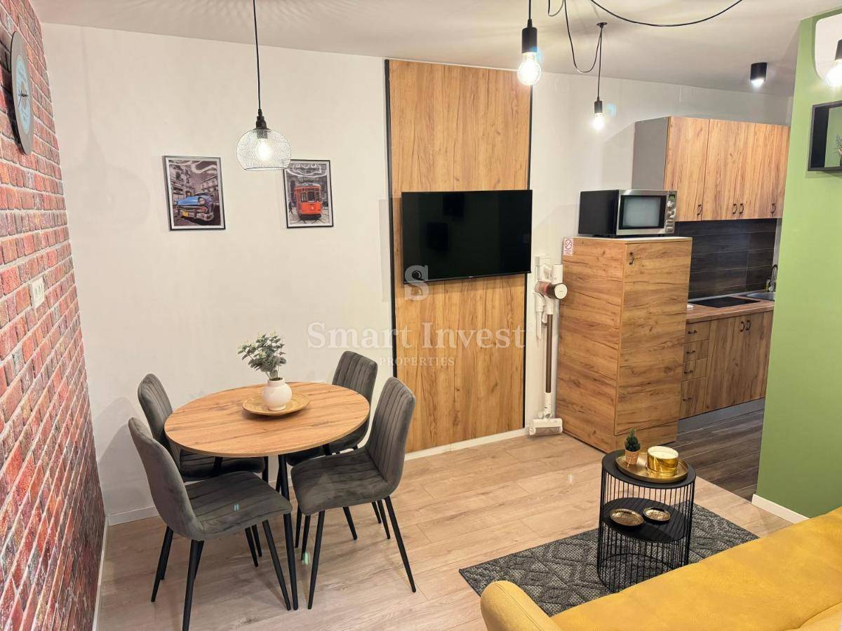 RIJEKA - CENTER, dva apartmaja z uveljavljeno dejavnostjo turističnega oddajanja