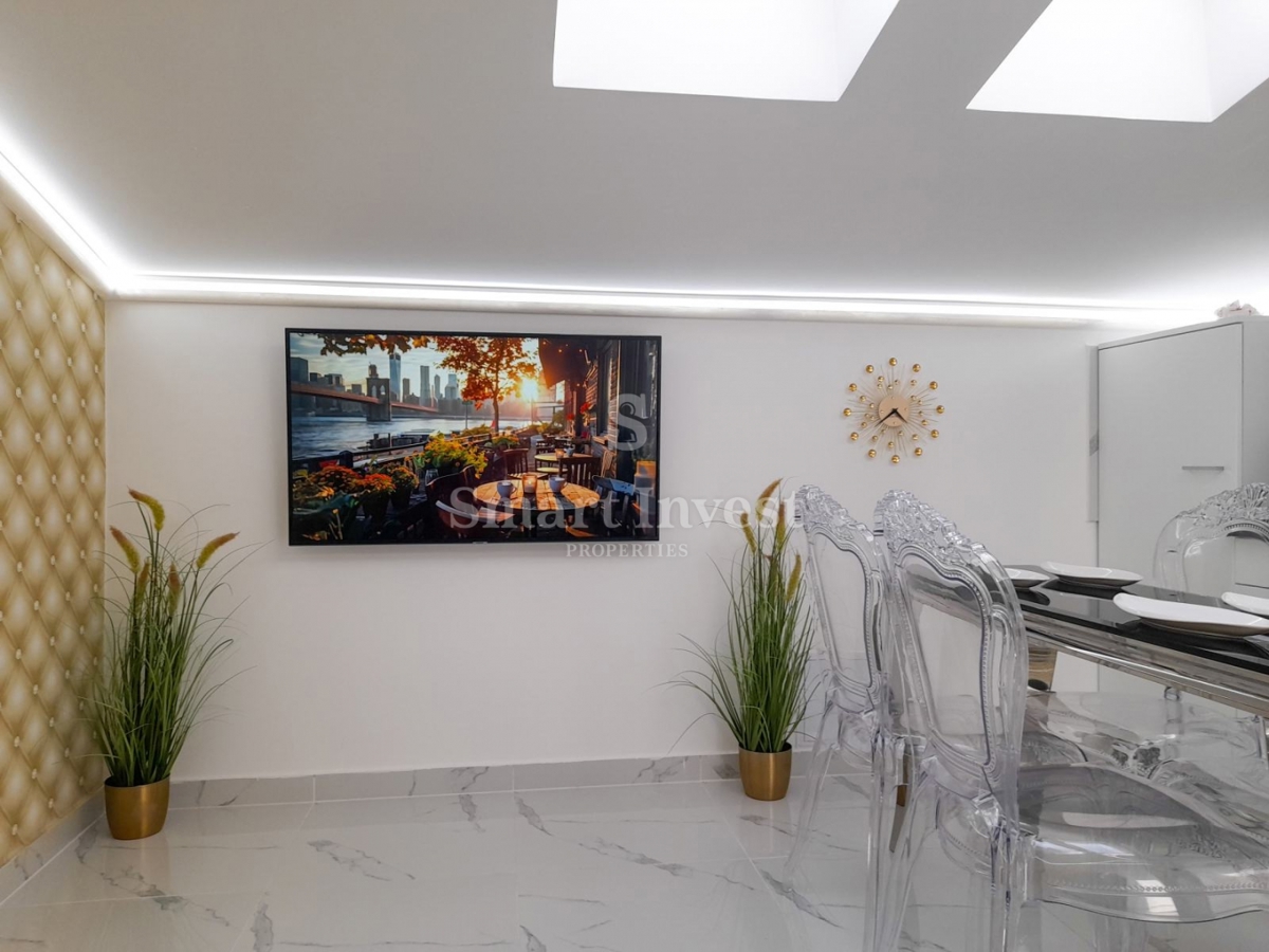 OPATIJA - CENTER, na novo prenovljeno stanovanje v vili ob morju