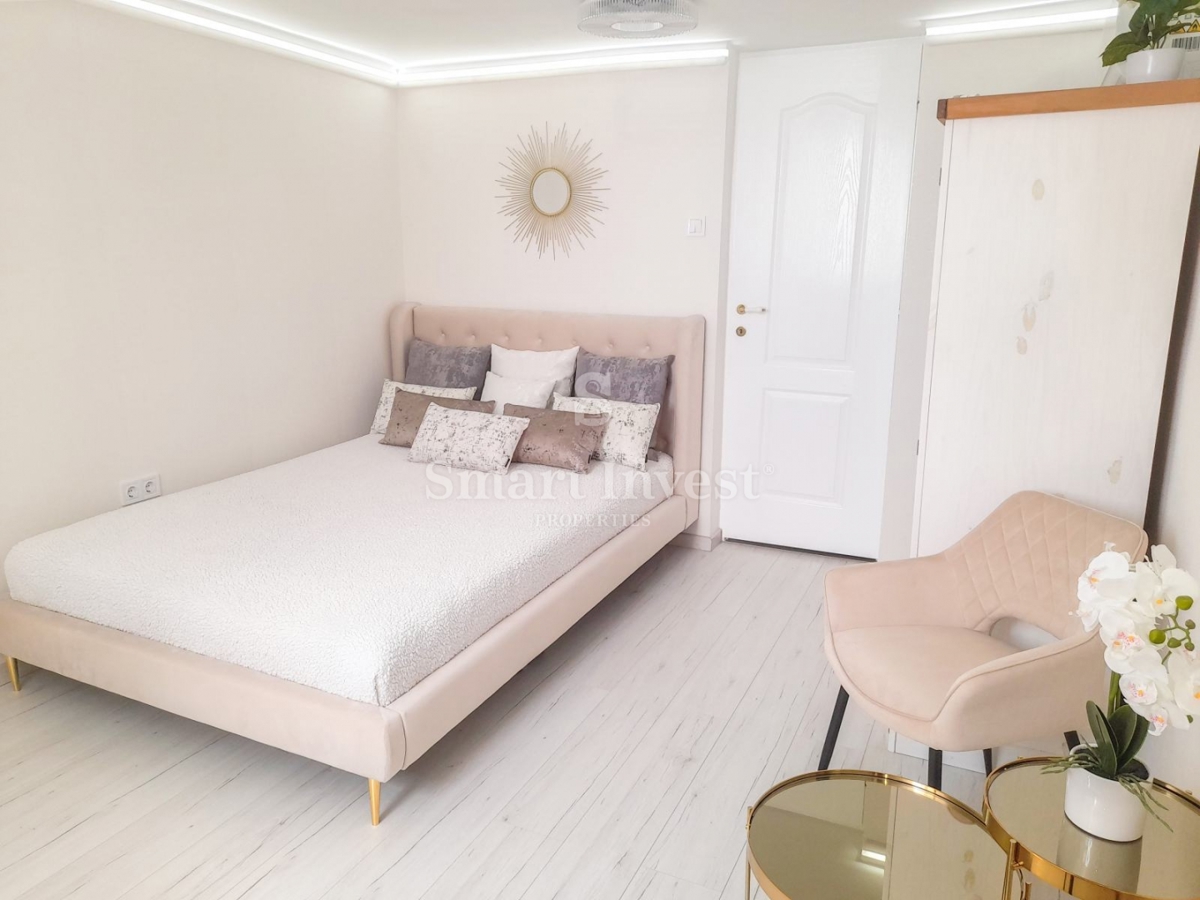 OPATIJA - CENTER, na novo prenovljeno stanovanje v vili ob morju