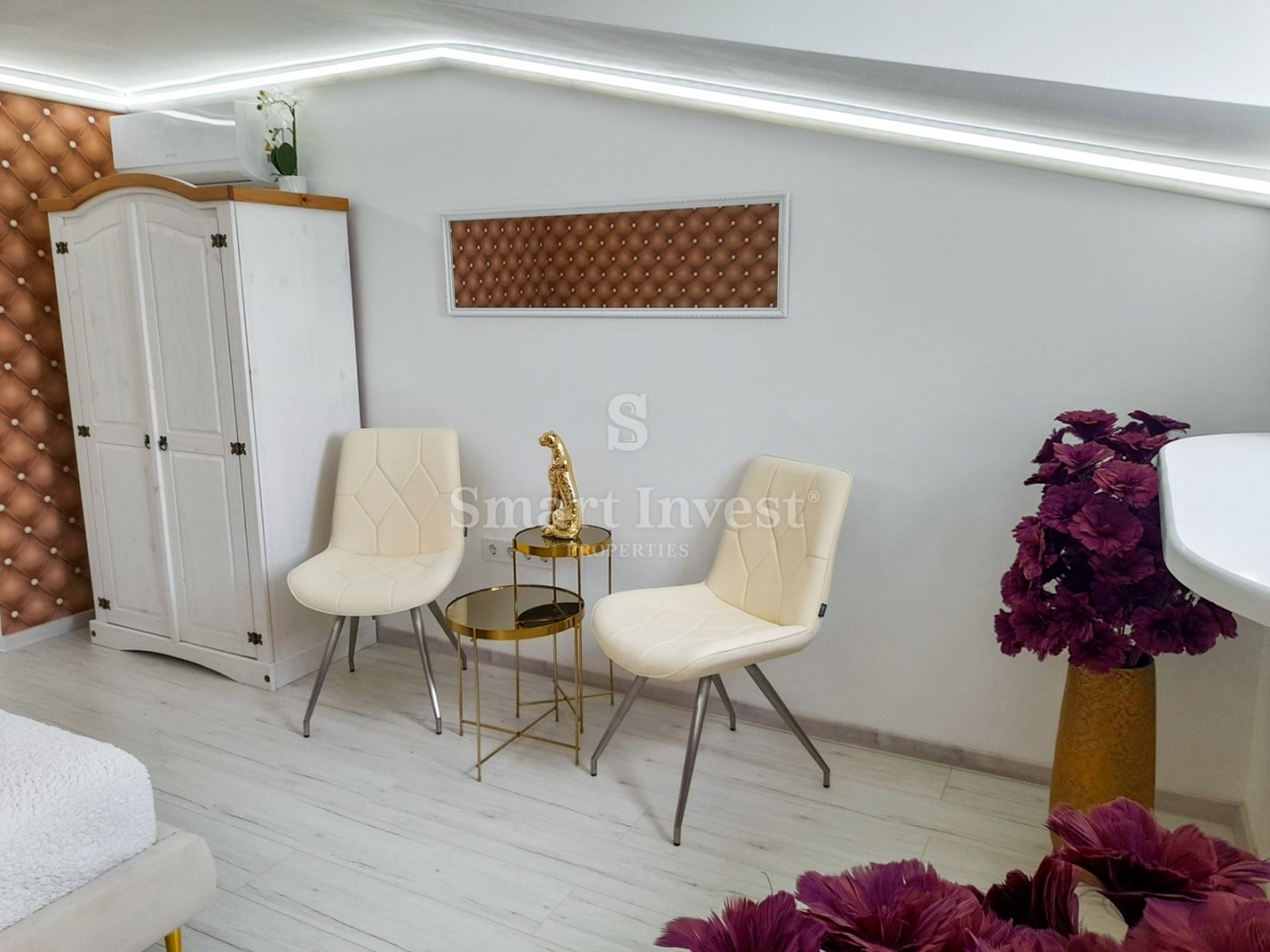 OPATIJA - CENTER, na novo prenovljeno stanovanje v vili ob morju