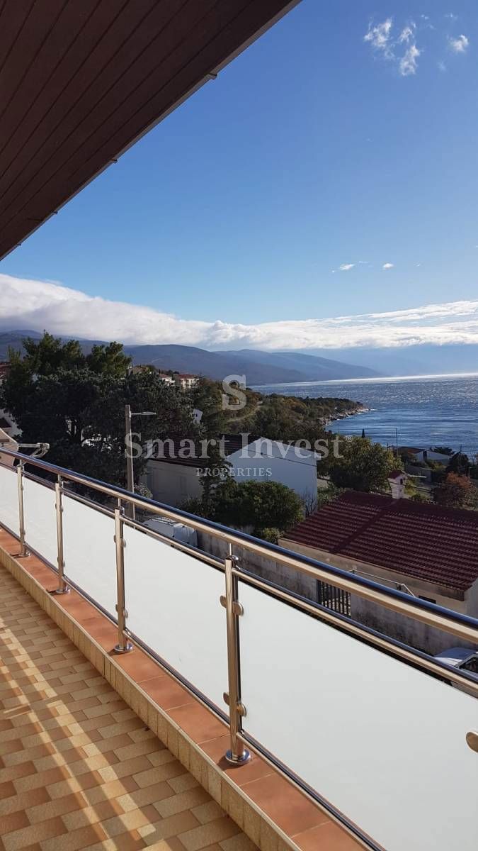 NOVI VINODOLSKI, House of 420 m2 with sea view, near the sea!