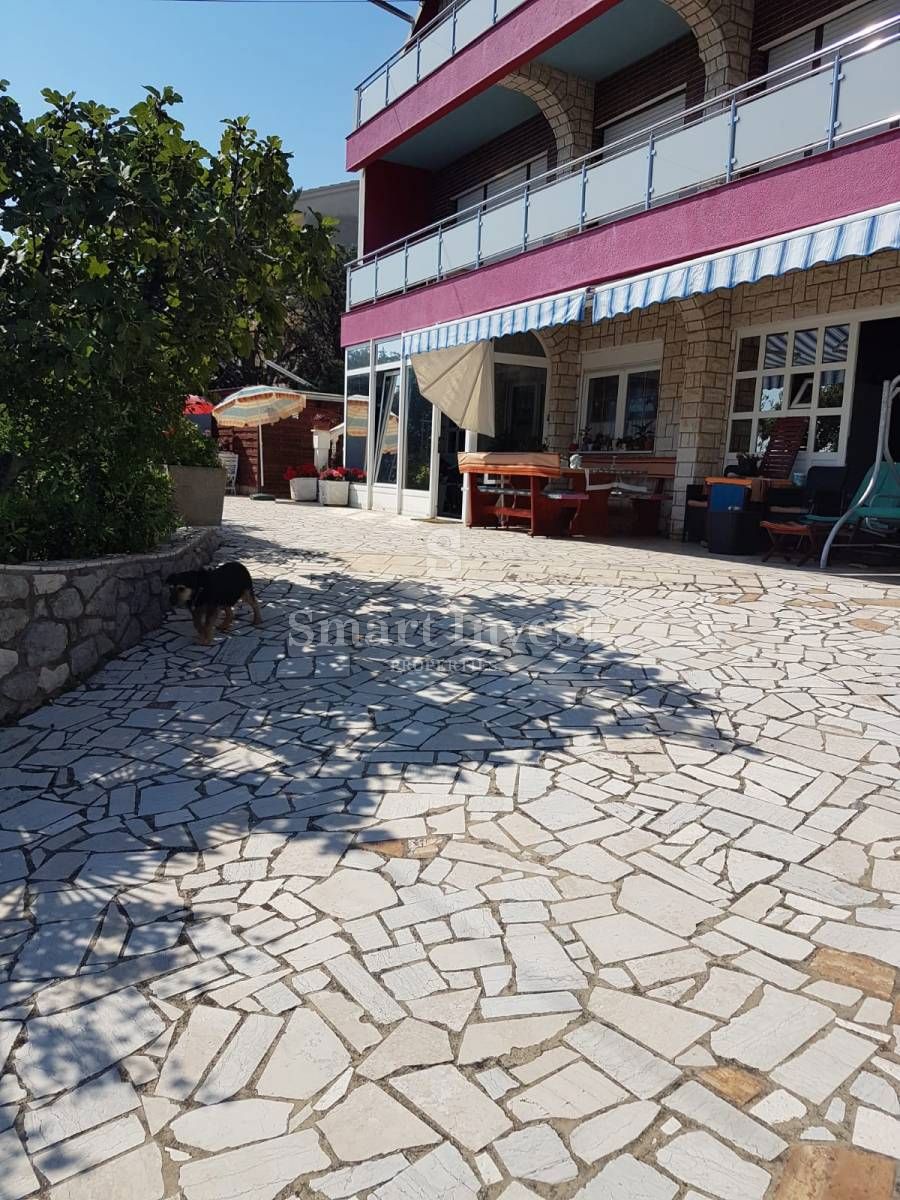 NOVI VINODOLSKI, House of 420 m2 with sea view, near the sea!