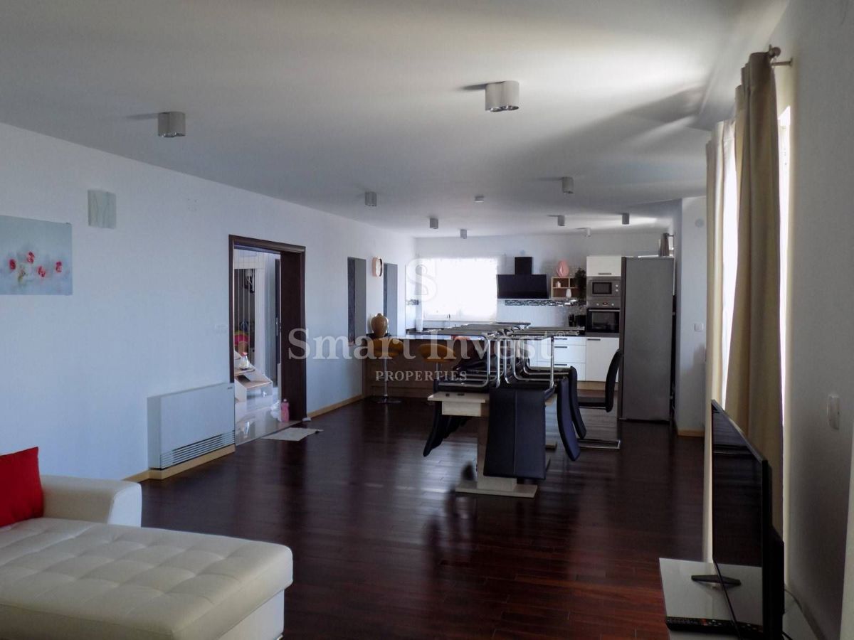 Hiša Bregi, Matulji, 550m2