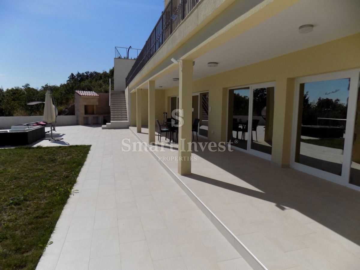 Hiša Bregi, Matulji, 550m2