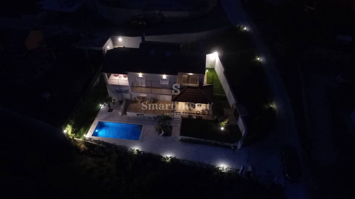 Hiša Bregi, Matulji, 235m2