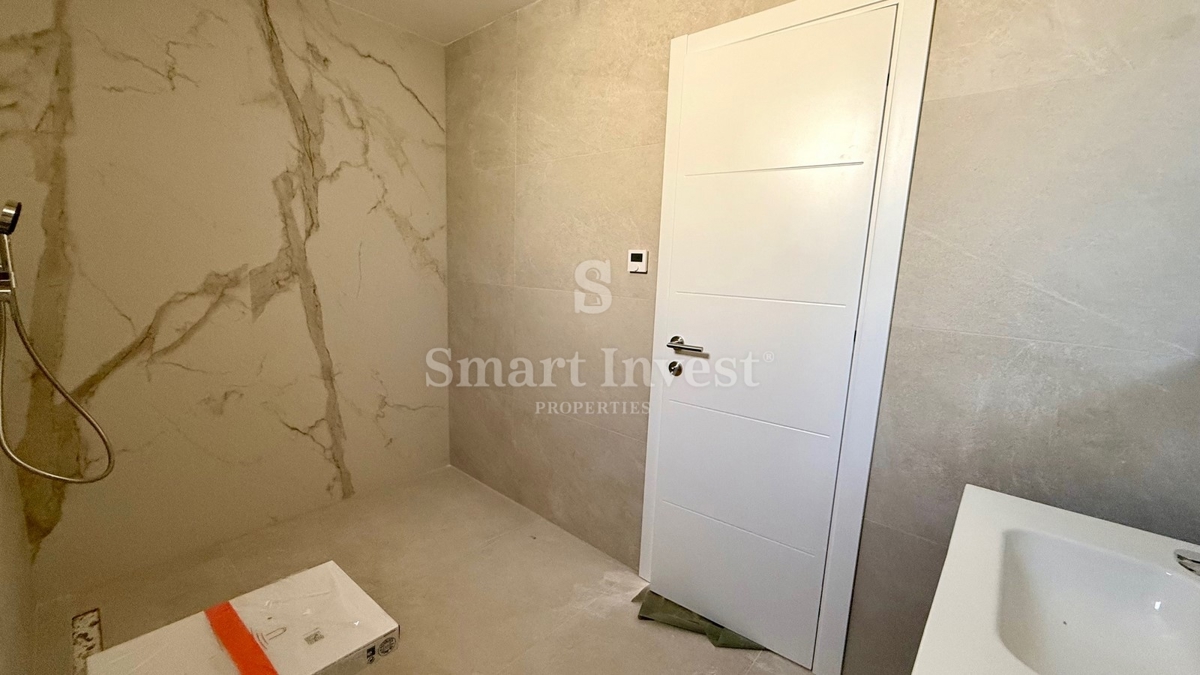 OPATIJA, penthouse s pogledom na morje in garažo (A9)