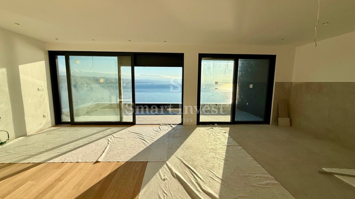 OPATIJA, penthouse s pogledom na morje in garažo (A9)