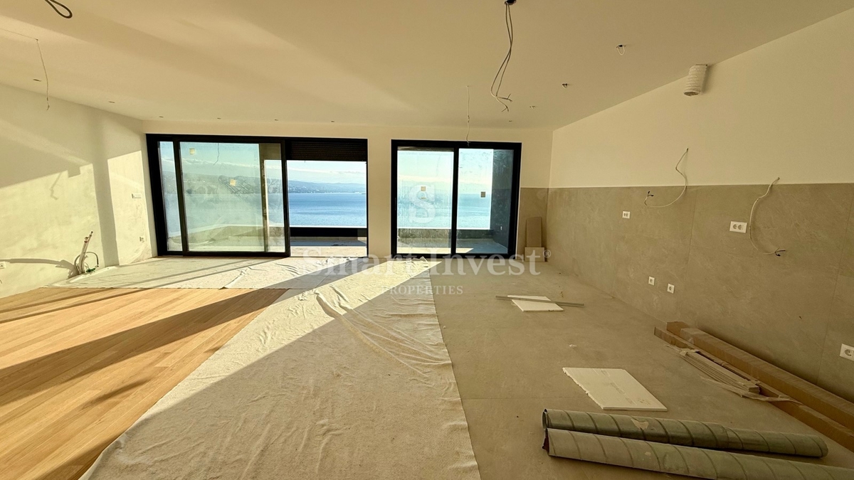 OPATIJA, penthouse s pogledom na morje in garažo (A9)