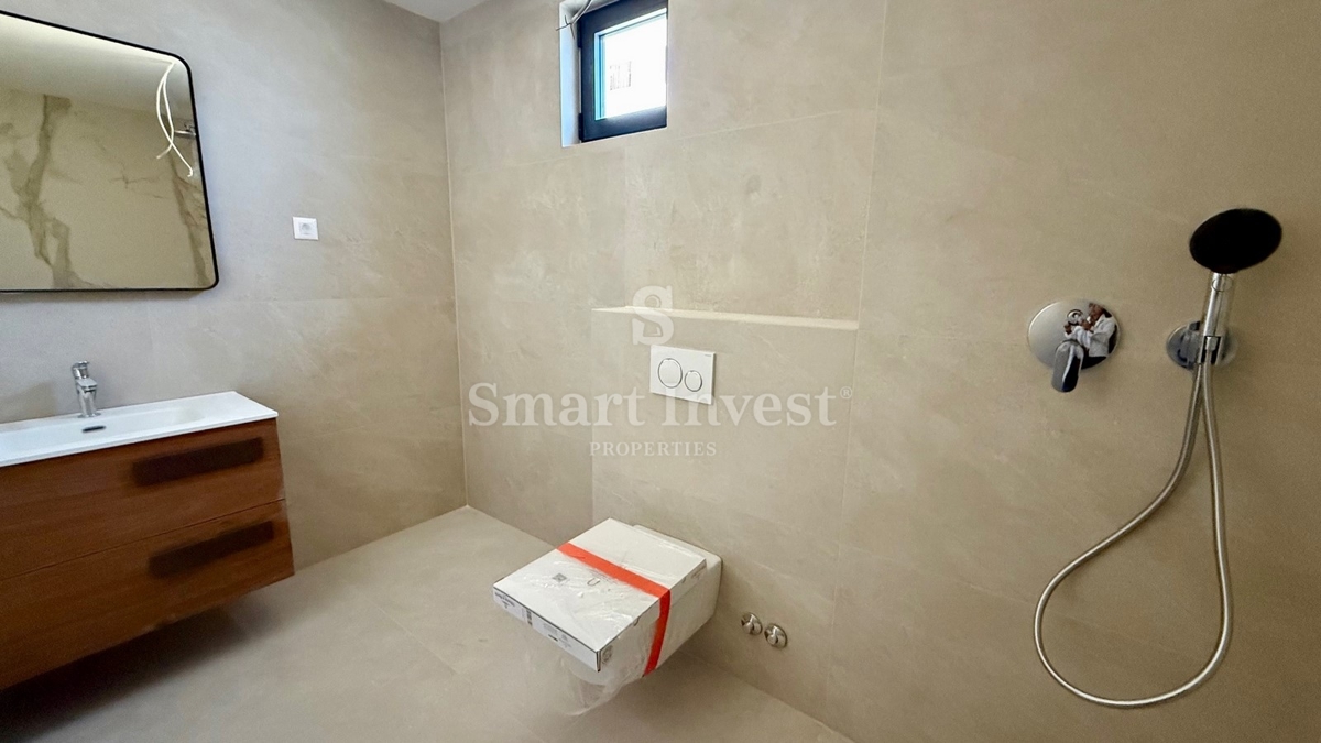 OPATIJA, penthouse s pogledom na morje in garažo (A9)