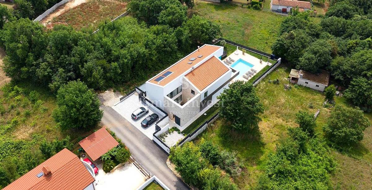 ISTRIA - MEDULIN, LUXURY VILLA WITH POOL, 2 km to the sea