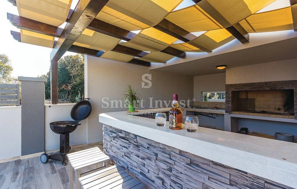 ISTRIA - MEDULIN vicinity, MODERN 4-BEDROOMS VILLA WITH POOL