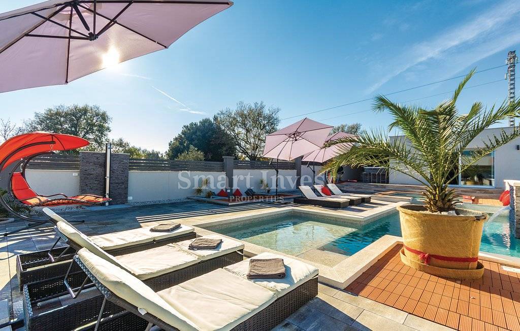 ISTRIA - MEDULIN vicinity, MODERN 4-BEDROOMS VILLA WITH POOL