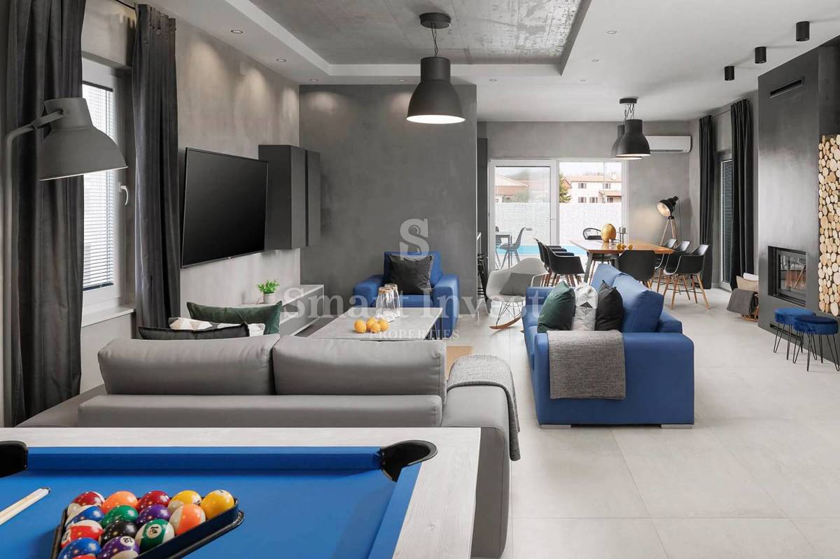 ISTRIA - SVETVINČENAT, MODERN VILLA WITH POOL ON A QUIET LOCATION 