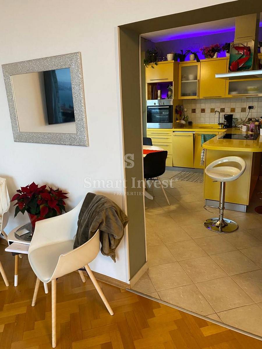 OPATIJA - CENTER, Samostojna hiša z bazenom, garažo in pogledom na morje, prodamo