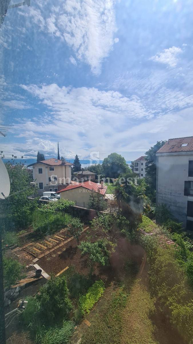 LOVRAN, Stanovanje s pogledom na morje v bližini morja in centra, prodamo