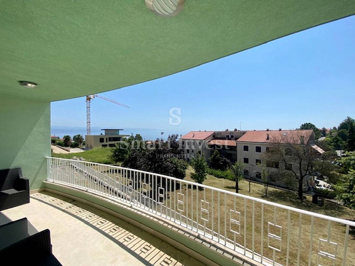 IČIĆI, 4-sobno stanovanje s pogledom na morje in garažo, prodamo