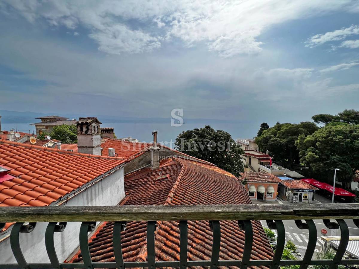 LOVRAN - CENTAR, del hiše s pogledom na morje, 50 m do morja