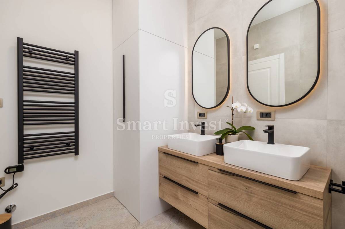 OPATIJA - CENTER, prenovljeno stanovanje z vrtom blizu morja