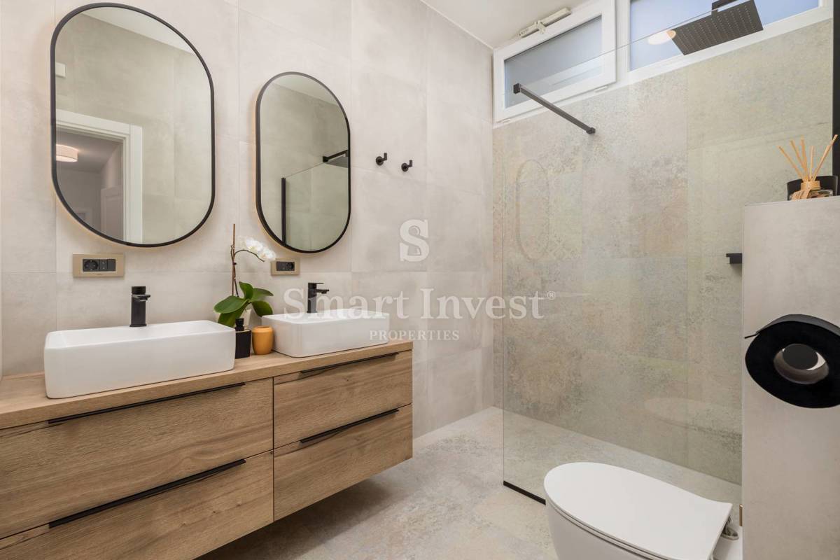 OPATIJA - CENTER, prenovljeno stanovanje z vrtom blizu morja