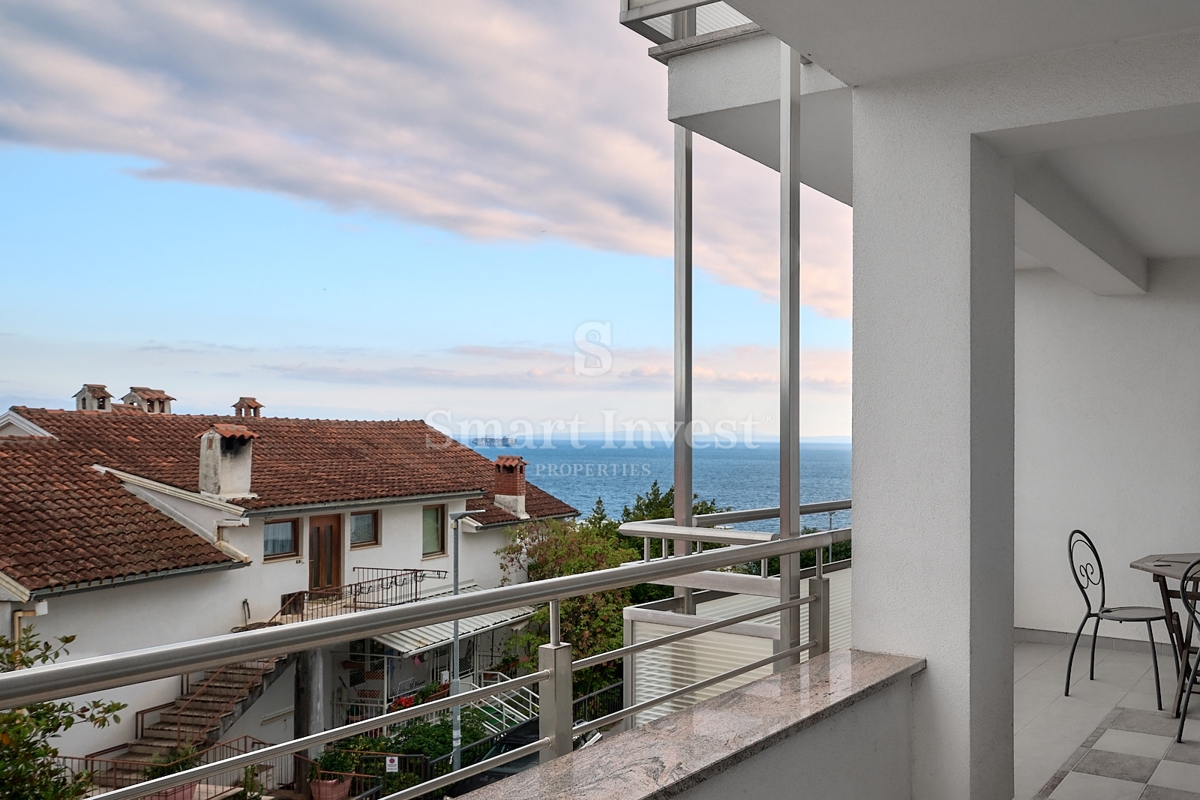 OPATIJA, 3-sobno stanovanje s pogledom na morje in garažo