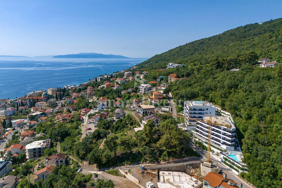 OPATIJA, luksuzno stanovanje s pogledom na morje in skupnim bazenom