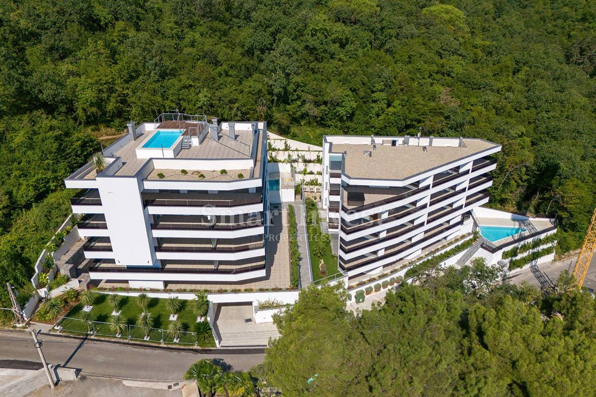 OPATIJA, luksuzno stanovanje s pogledom na morje in skupnim bazenom