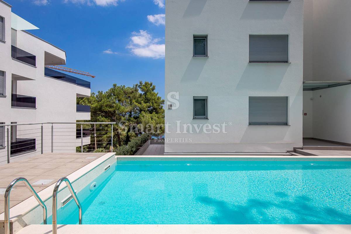 OPATIJA, luksuzno stanovanje s pogledom na morje in skupnim bazenom