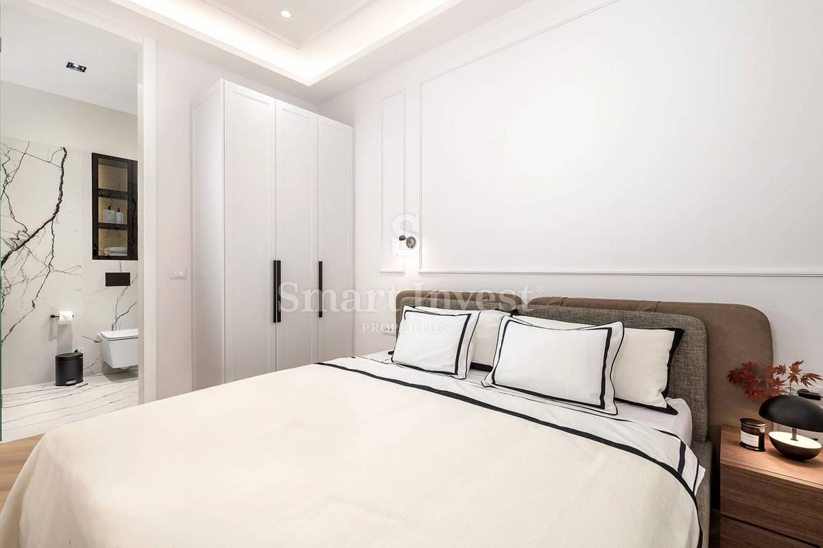 OPATIJA – CENTER, Luxury apartment in a renovated villa 1st row to the sea (A2)