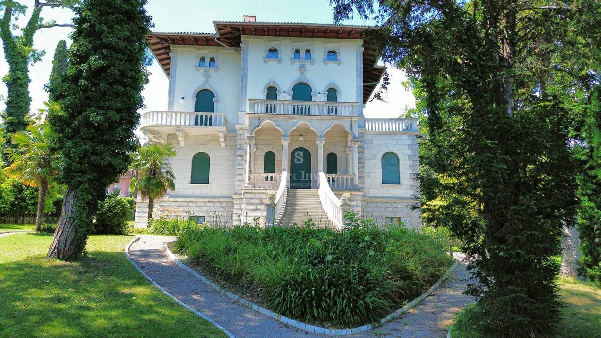 OPATIJA, obnovljena avstro-ogrska vila ob morju