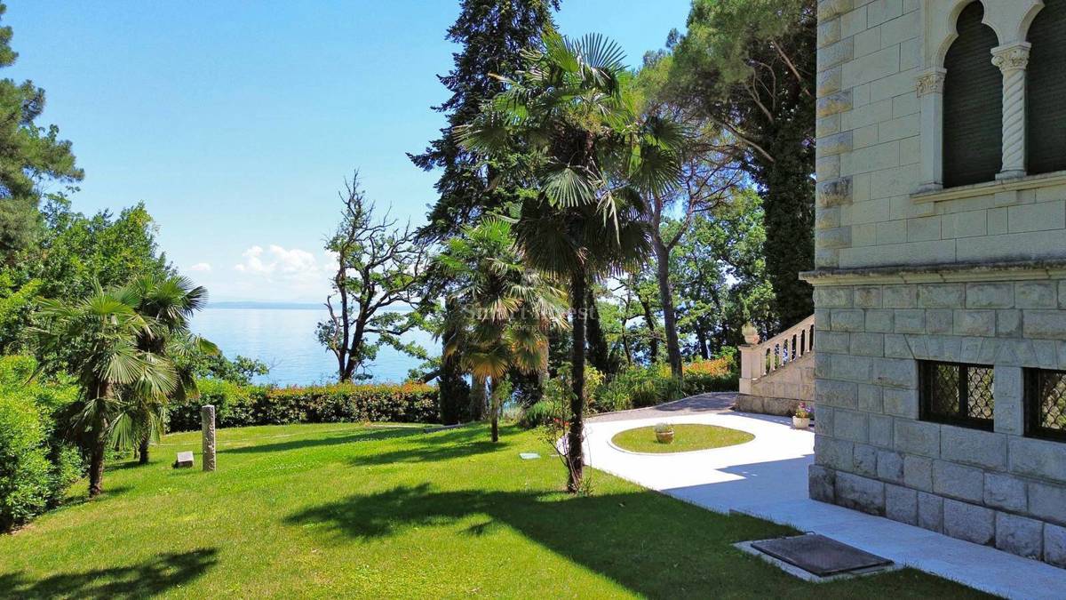 OPATIJA, obnovljena avstro-ogrska vila ob morju