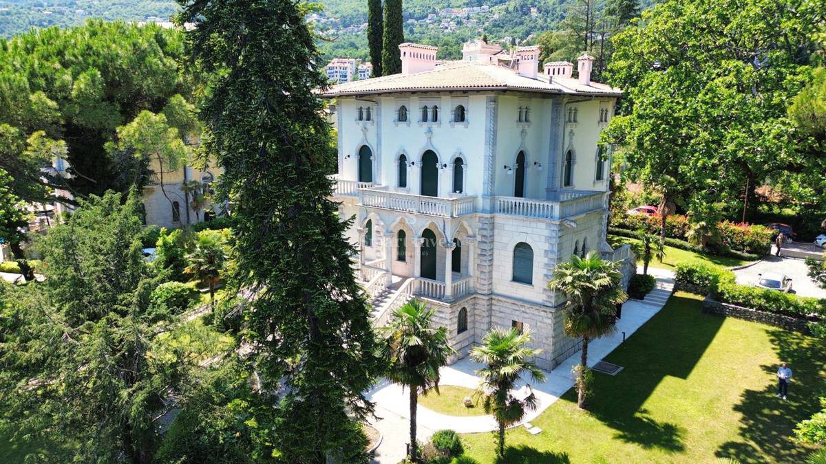 OPATIJA, obnovljena avstro-ogrska vila ob morju