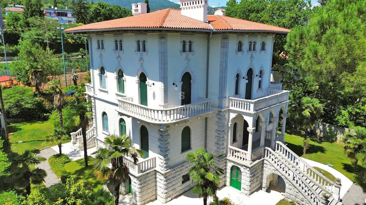 OPATIJA, obnovljena avstro-ogrska vila ob morju