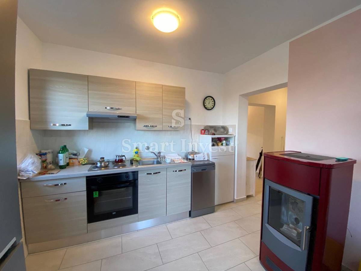 OPATIJA - VEPRINAC, hiša 160 m2 z dvoriščem 850 m2