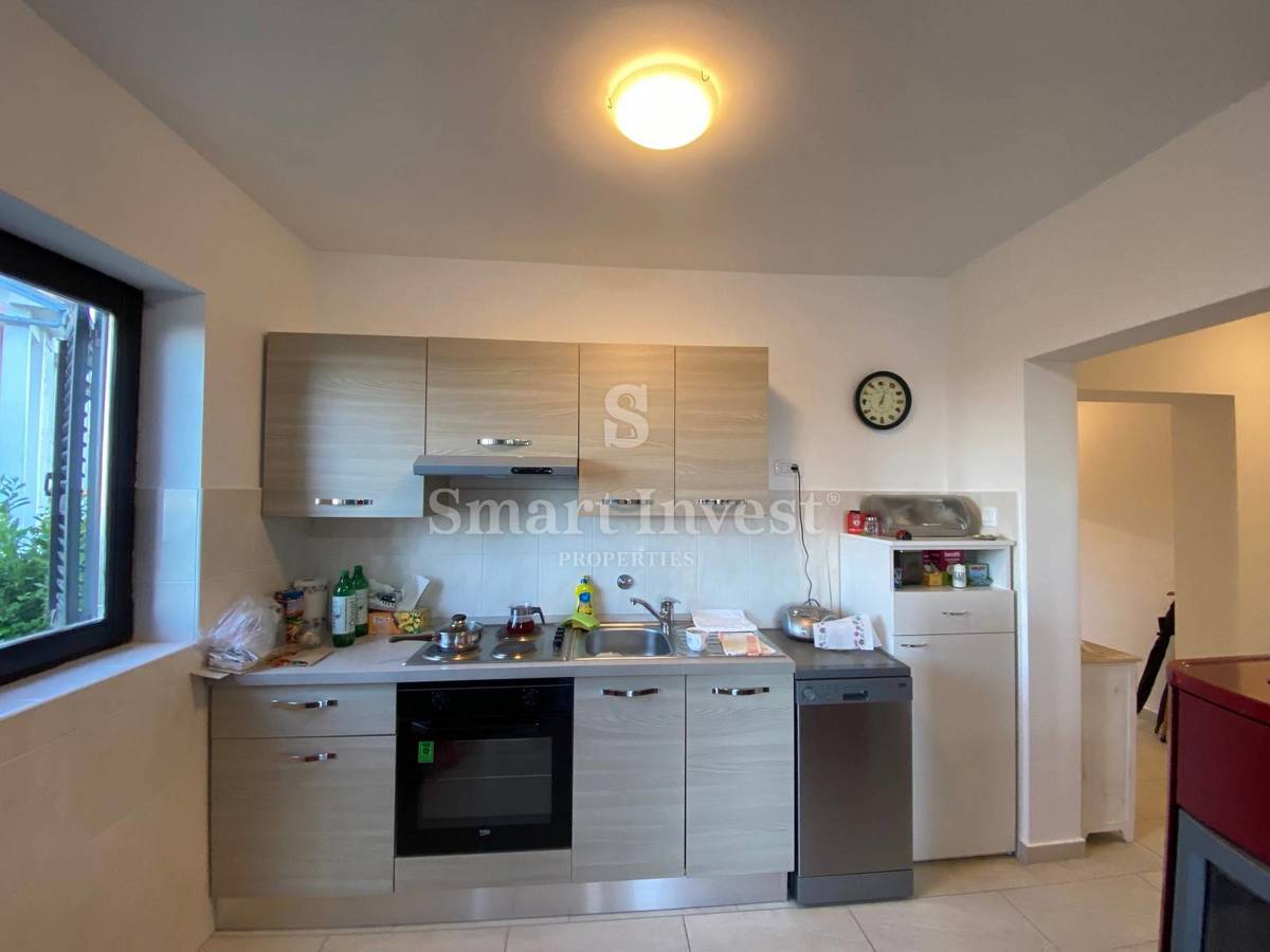 OPATIJA - VEPRINAC, hiša 160 m2 z dvoriščem 850 m2