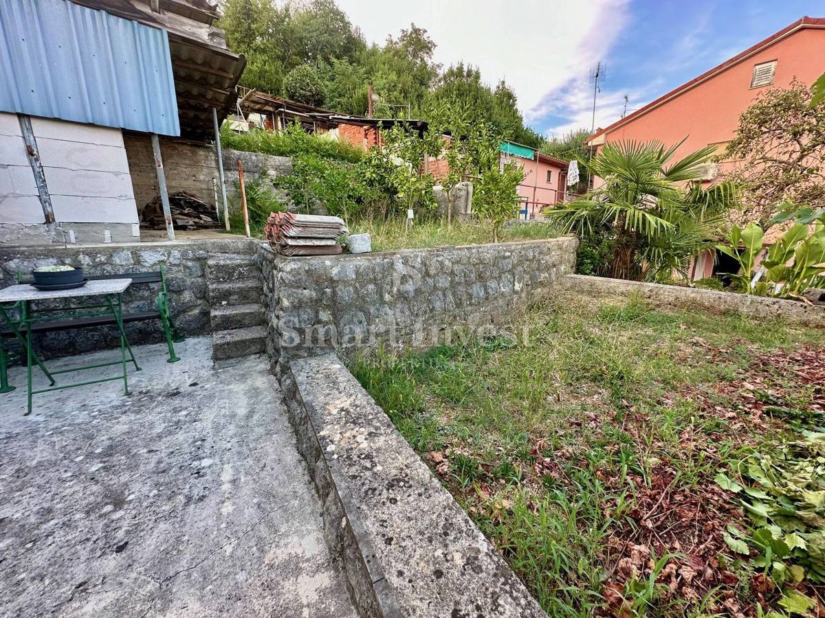OPATIJA, manjša samostojna hiša blizu morja!