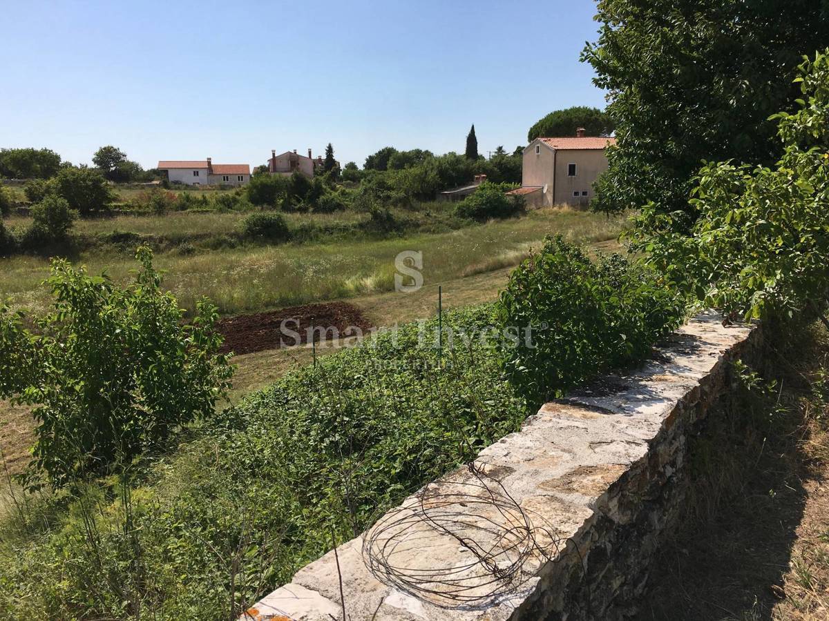 ISTRA - KANFANAR, stara hiša na zemljišču 6166 m2