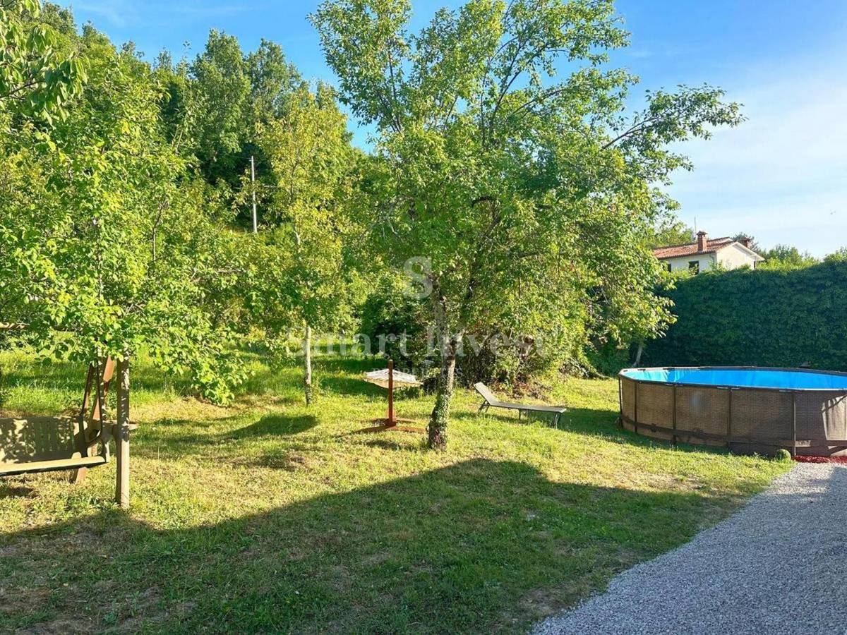 ISTRA - BUTONIGLA, prenovljena hiša obdana z zelenjem