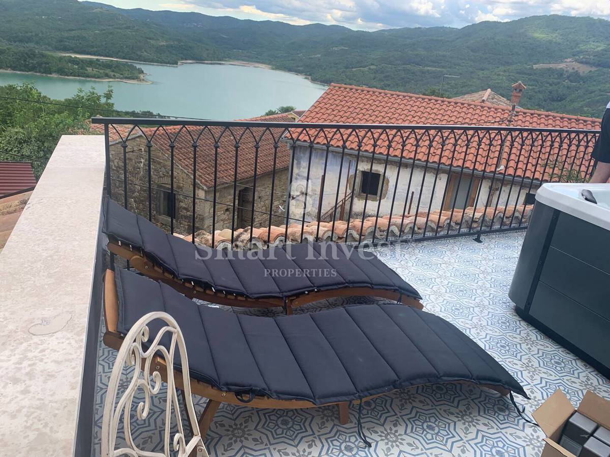 Hiša Vrh, Buzet, 100m2
