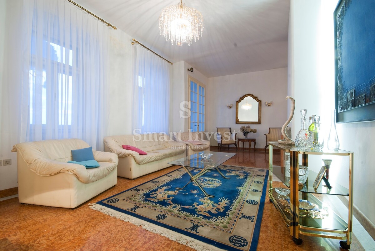 MOŠĆENIČKA DRAGA, vila ob morju z očarljivim vrtom