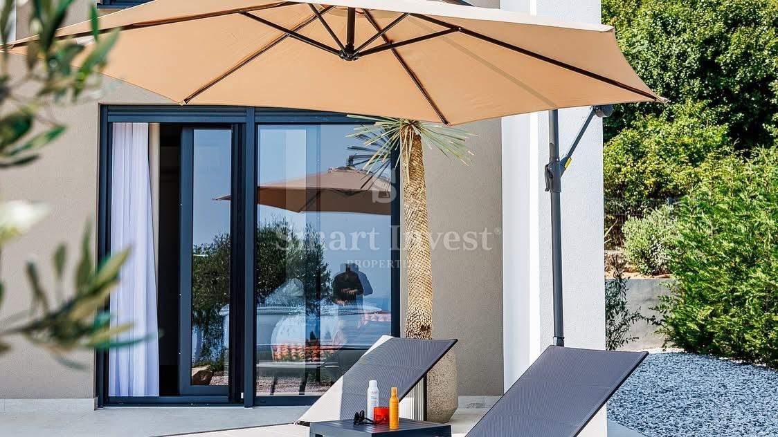 OPATIJA - BREGI, moderna vila z bazenom in čudovitim pogledom na morje