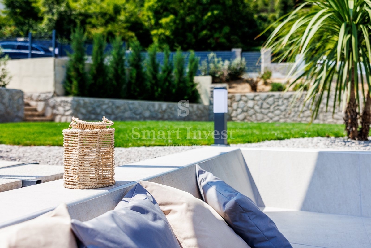 OPATIJA - BREGI, moderna vila z bazenom in čudovitim pogledom na morje