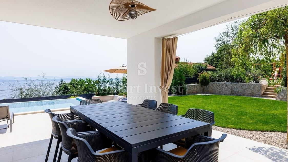 OPATIJA - BREGI, moderna vila z bazenom in čudovitim pogledom na morje