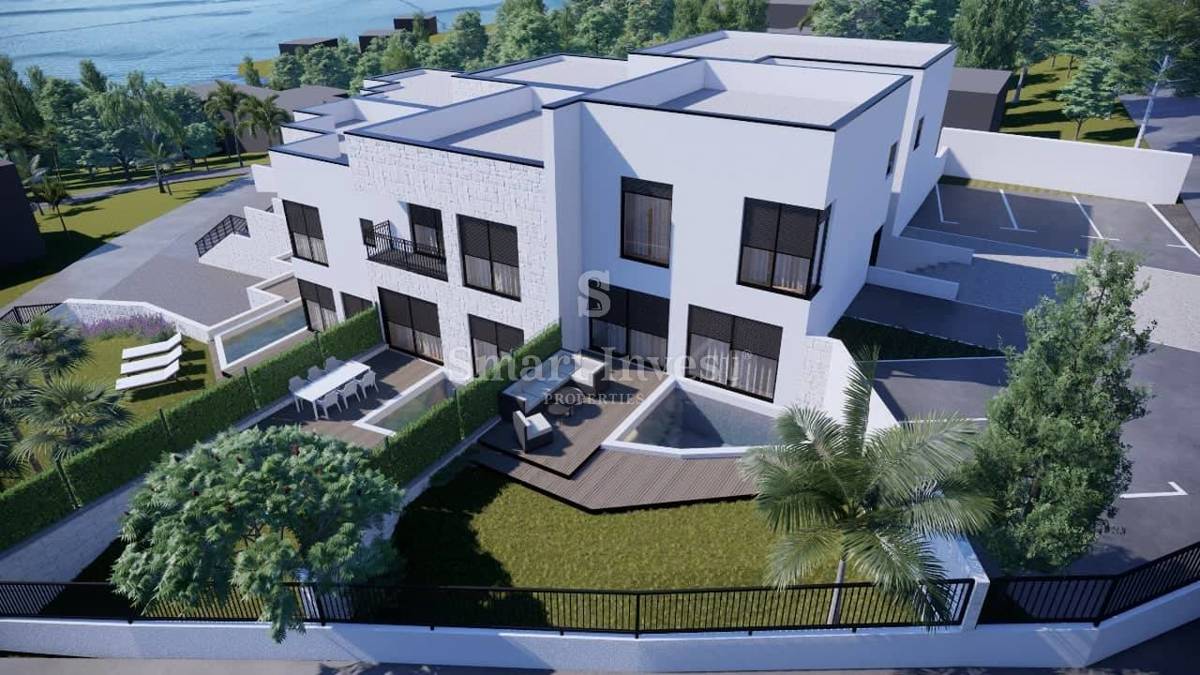 LOVRAN, luksuzno stanovanje z bazenom v bližini morja