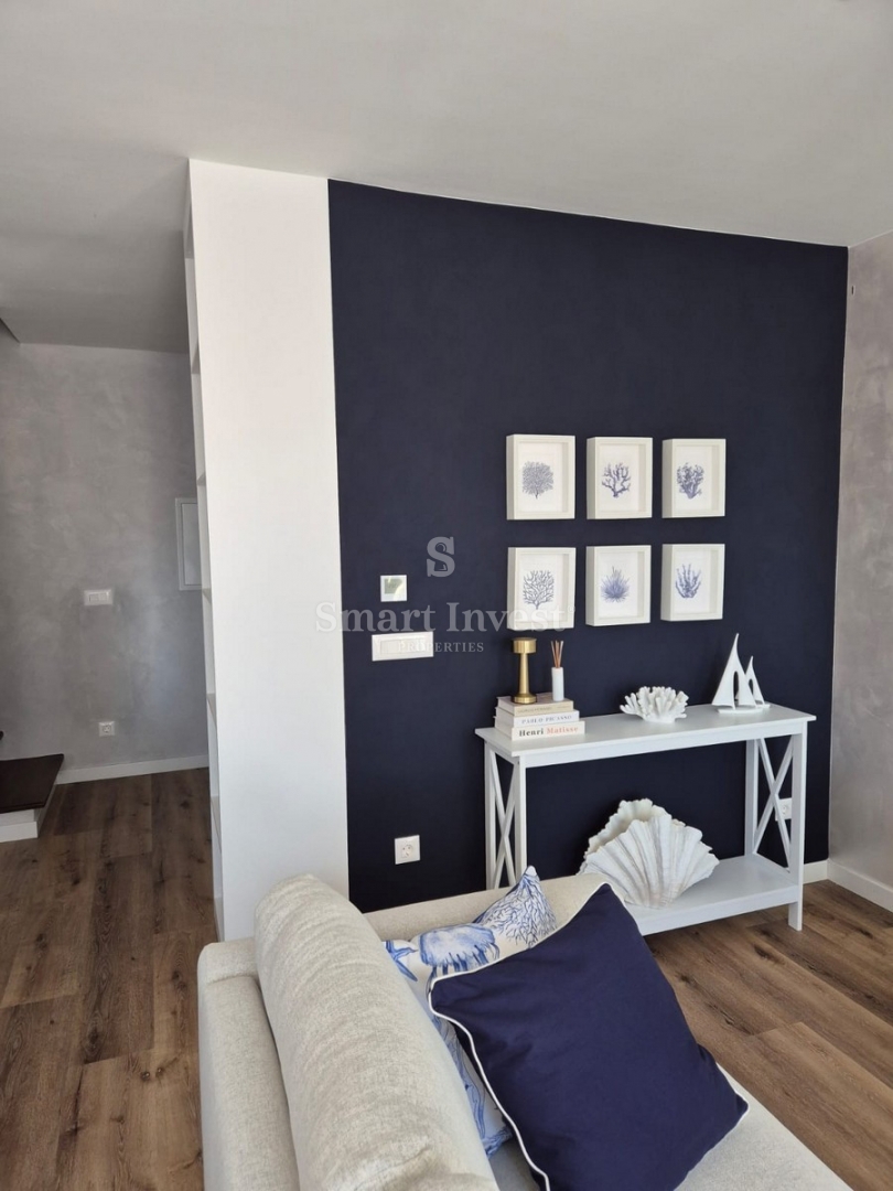 LOVRAN, luksuzno stanovanje z bazenom v bližini morja