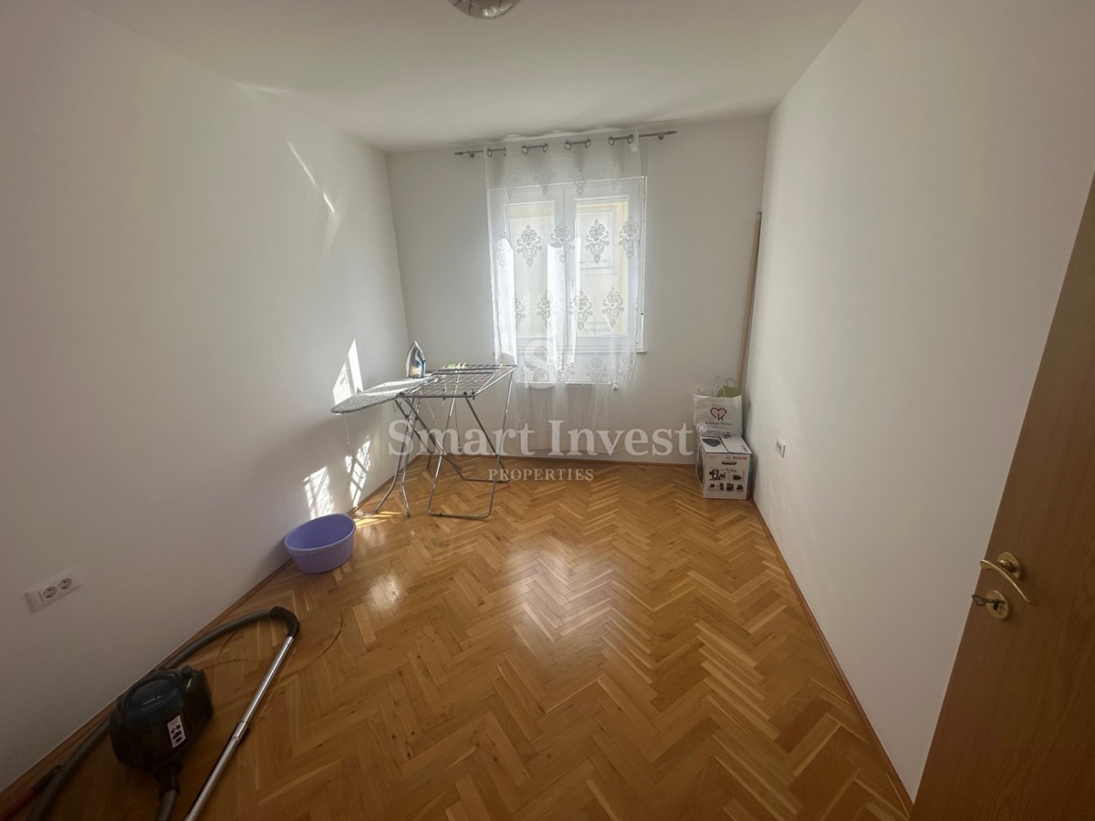 VIŠKOVO, 2-sobno stanovanje s teraso