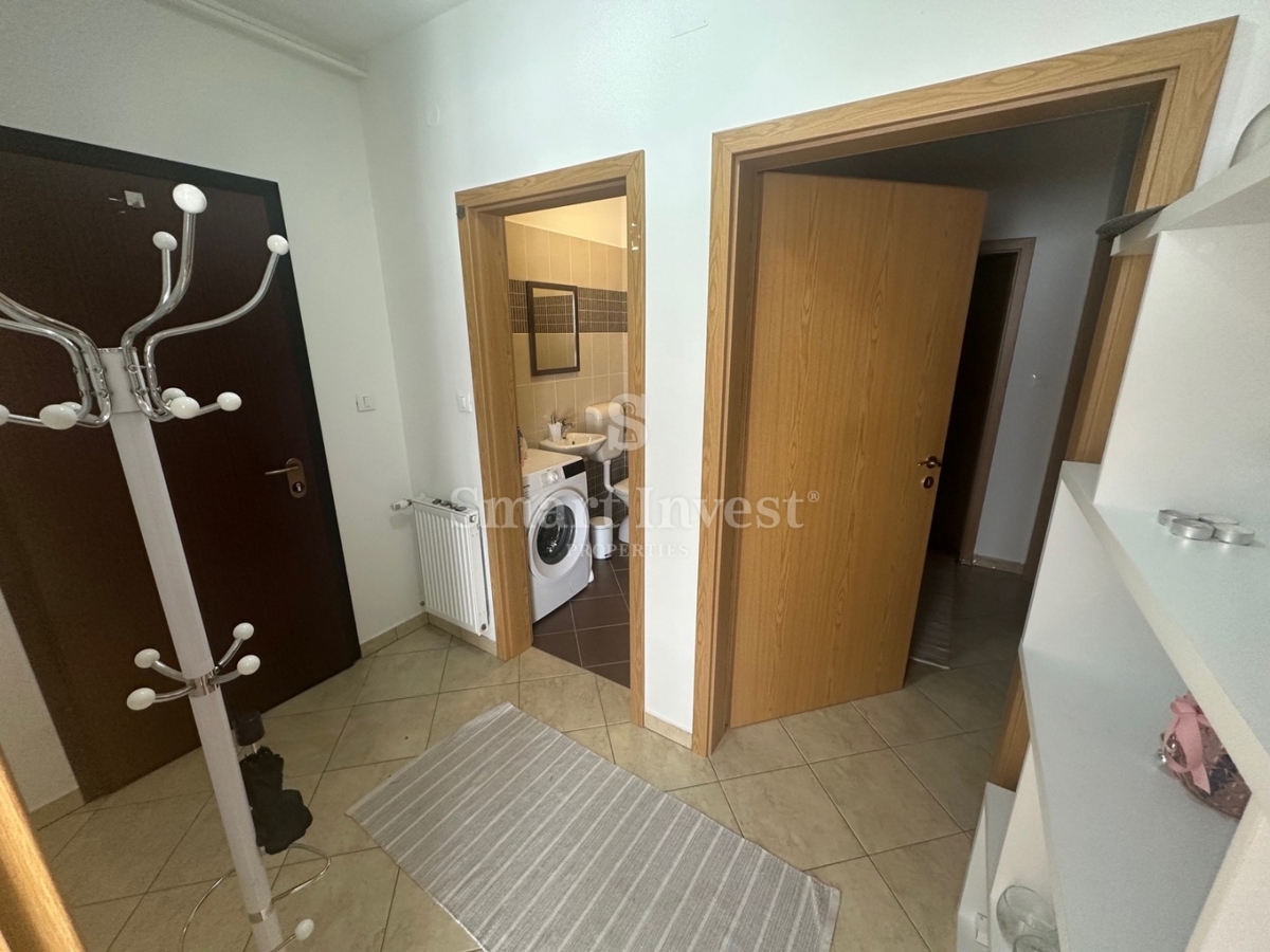 VIŠKOVO, 2-sobno stanovanje s teraso