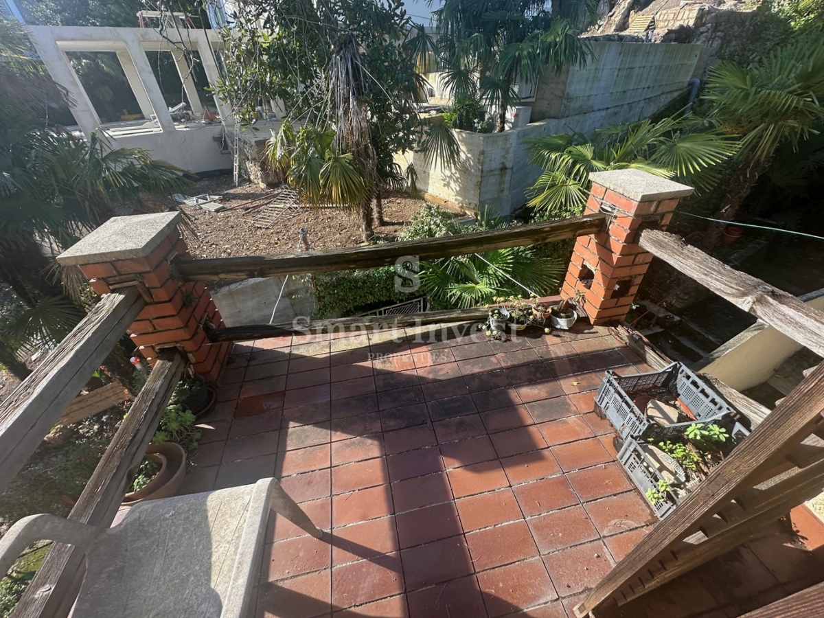 OPATIJA, stanovanje s pogledom na morje v stari vili