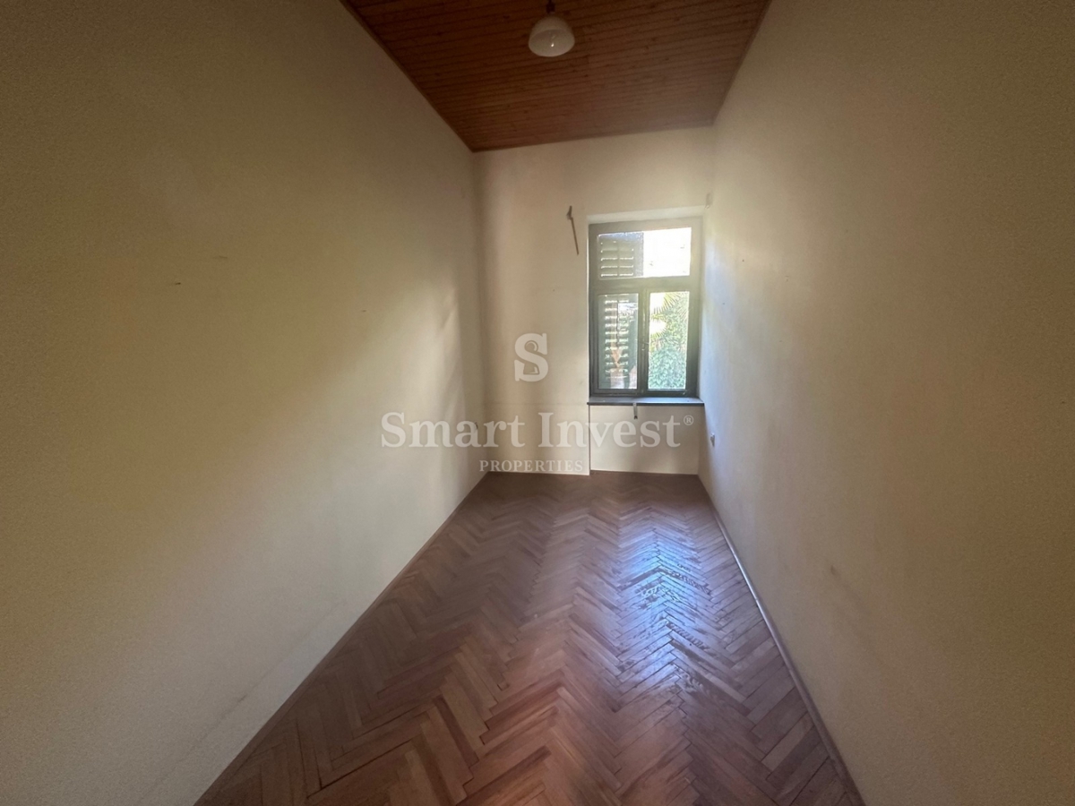 OPATIJA, stanovanje s pogledom na morje v stari vili