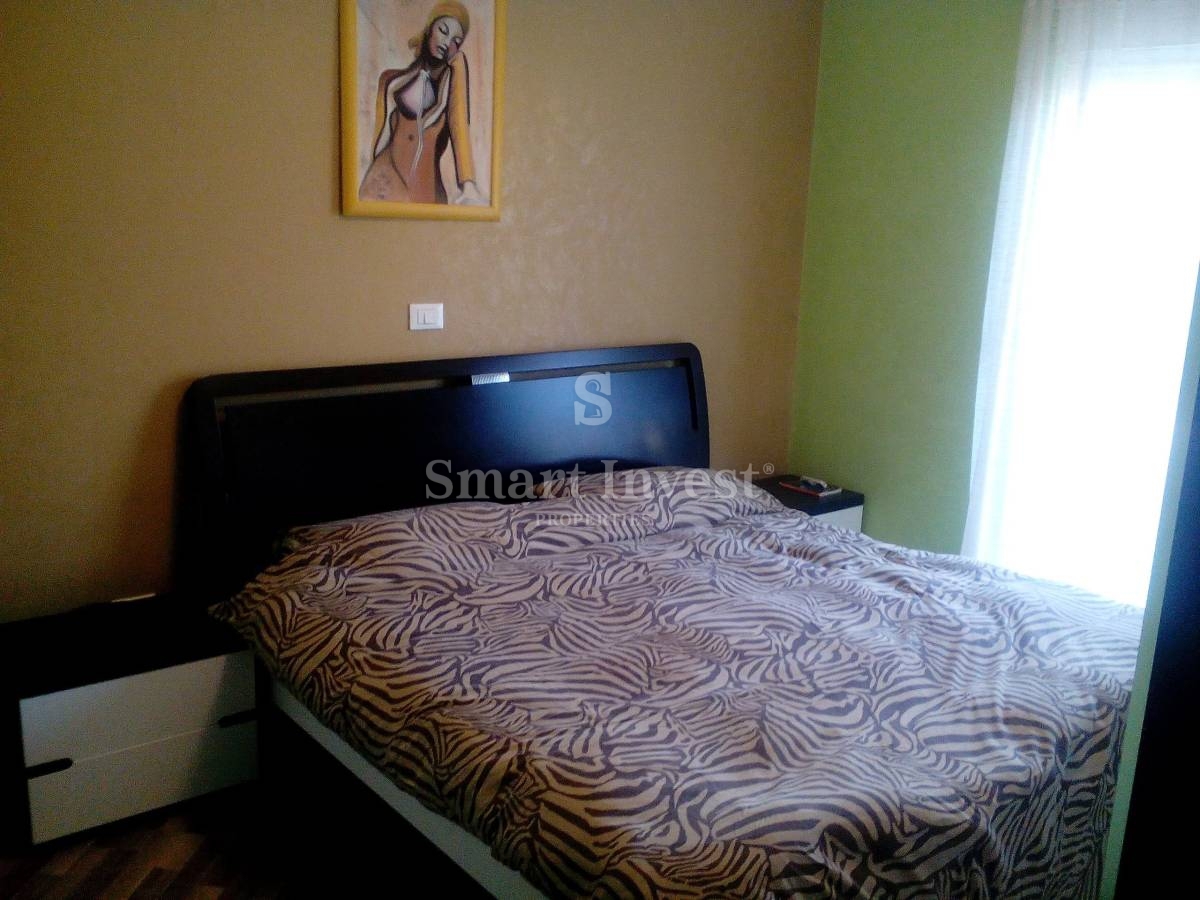 KASTAV, hiša z dvema stanovanjema in vrtom